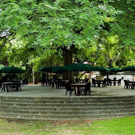 مبيت وإفطار أنرادابورام Malwathu Oya Caravan Park المظهر الخارجي الصورة