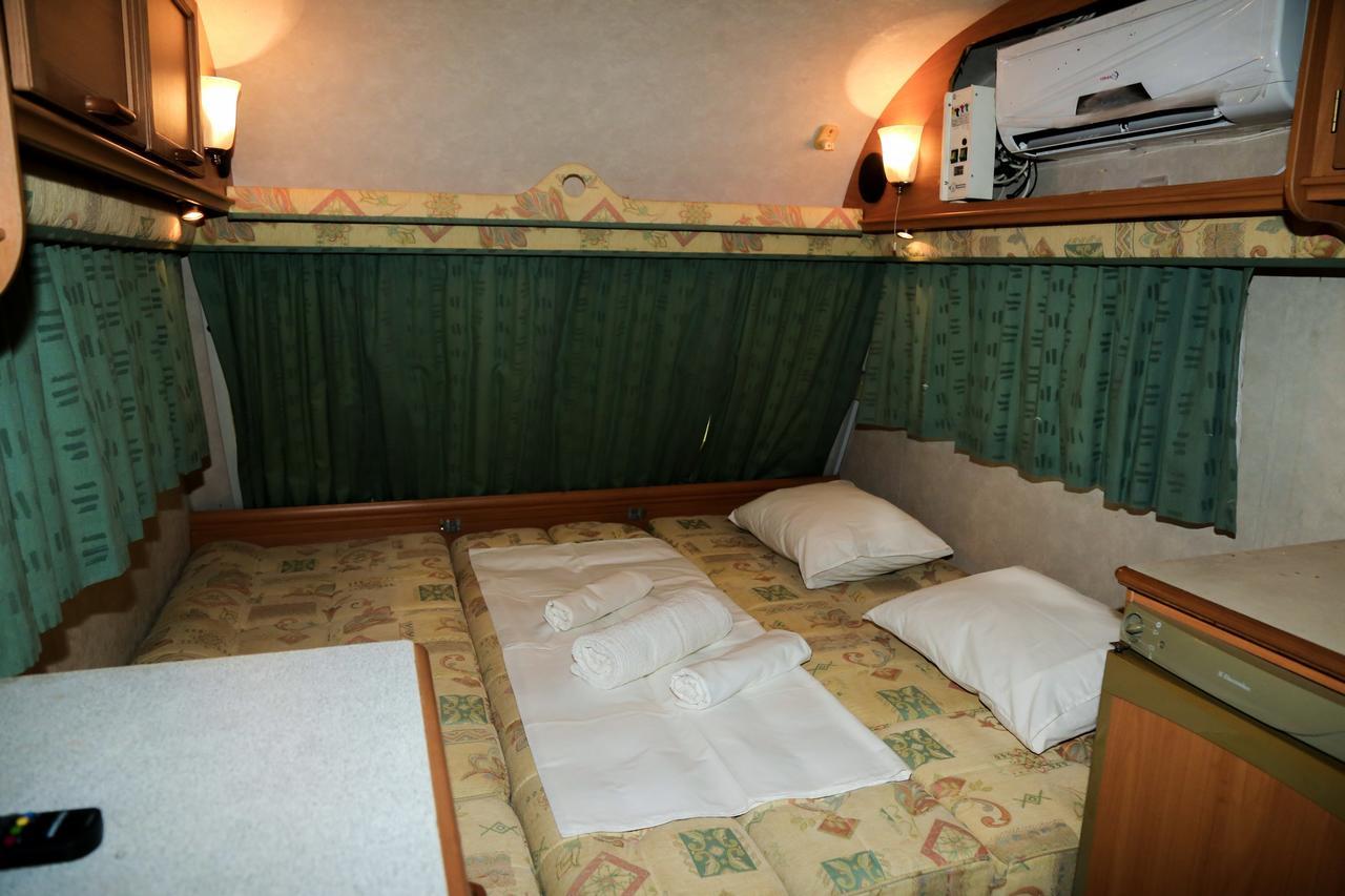مبيت وإفطار أنرادابورام Malwathu Oya Caravan Park المظهر الخارجي الصورة